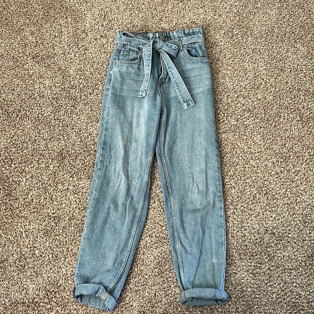 Paperbag waist jeans with belt